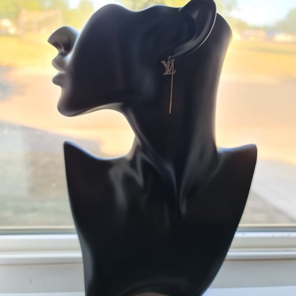 Gold Earring - Picture 14 of 16